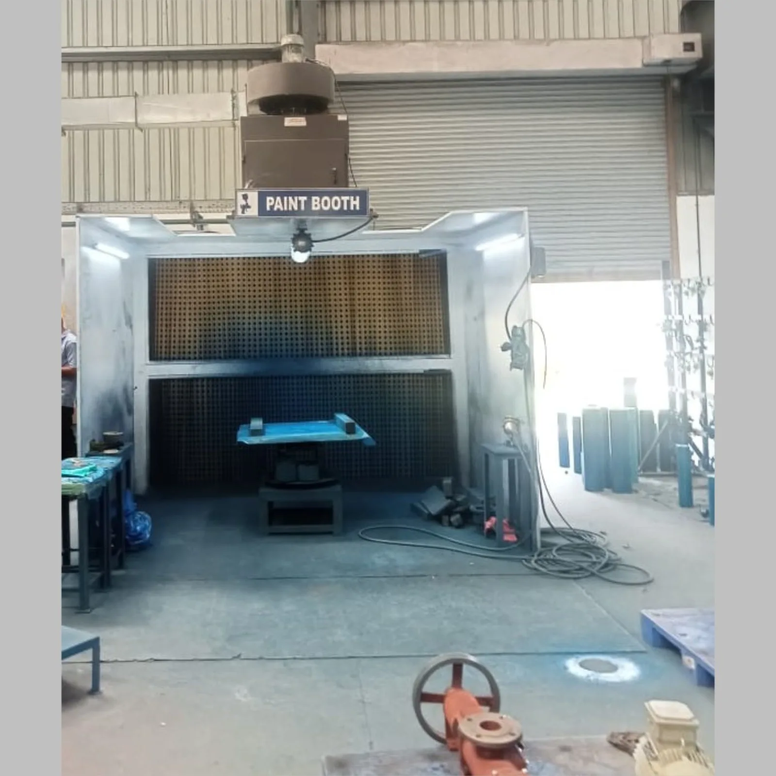 Dry vs. Water Spray Paint Booth: Key Differences Explained